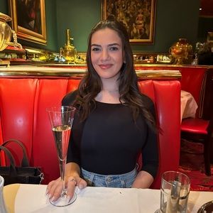 Meet your Posher, Allison